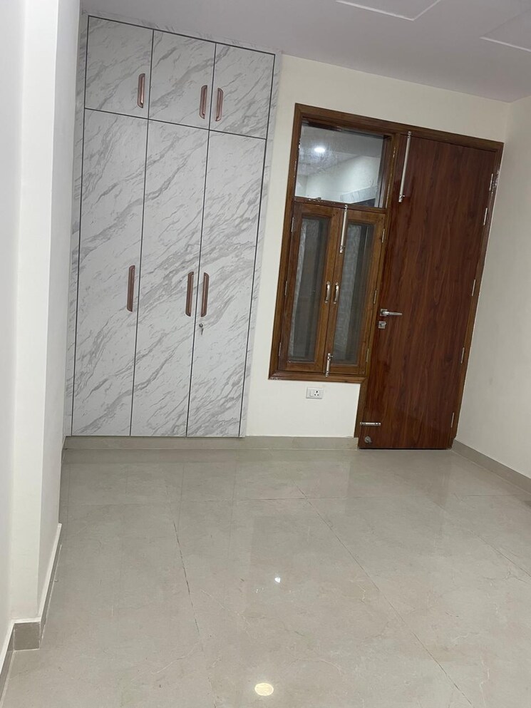 Room, niti khand 3 Bedroom 1650 Sq.Ft. Builder Floor In Niti Khand Ghaziabad 7798169
