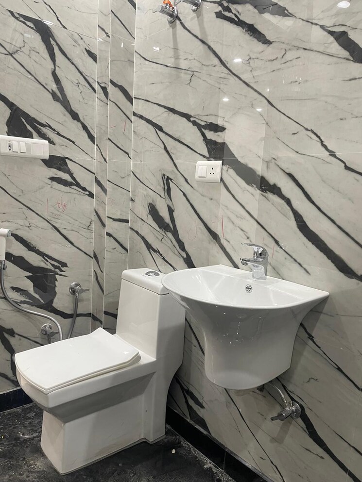 Attached Bathroom, niti khand 3 Bedroom 1650 Sq.Ft. Builder Floor In Niti Khand Ghaziabad 7798169