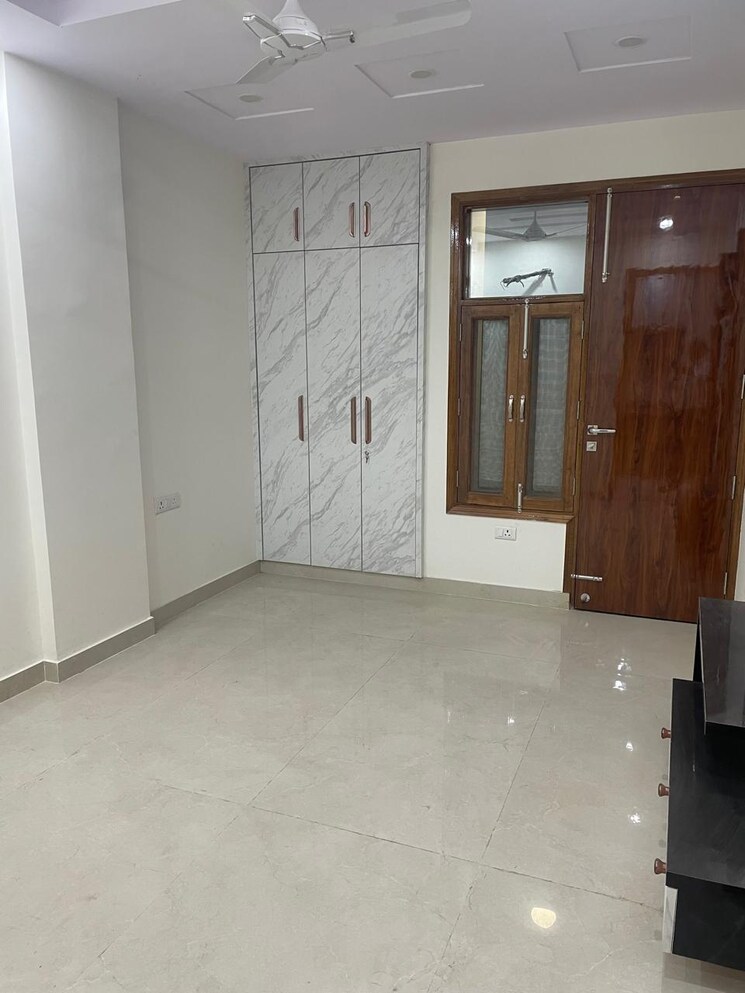 Room, niti khand 3 Bedroom 1650 Sq.Ft. Builder Floor In Niti Khand Ghaziabad 7798169