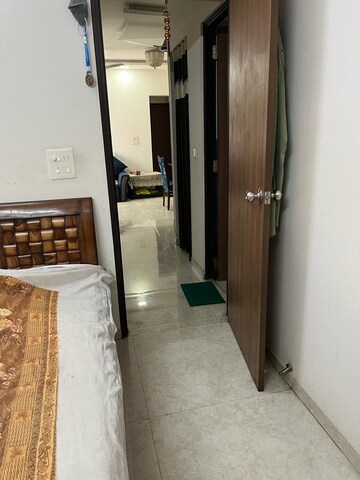 2 BHK Apartment For Rent in Lodha Amara, Kolshet Road