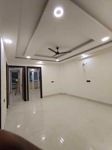 3 BHK Builder Floor For Rent in Chattarpur