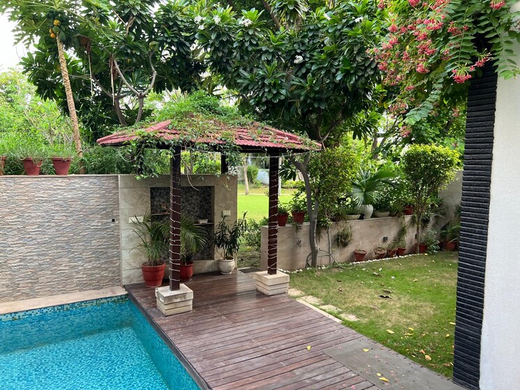 Garden, vipul-tatvam-villas 4 Bedroom 4000 Sq.Ft. Villa In Sector 48 Gurgaon 7798433