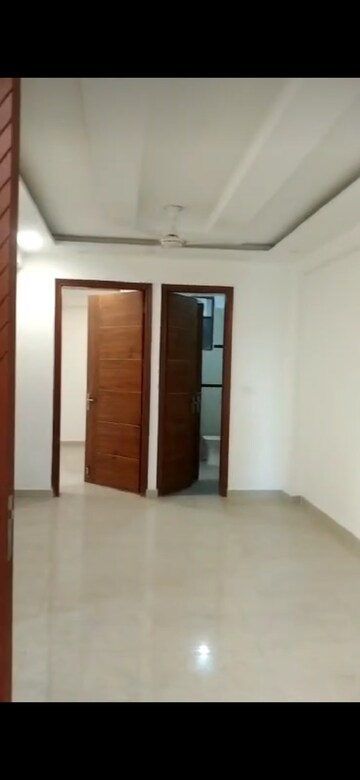 Room in 1.5 BHK Builder Floor at Chattarpur – for Sale