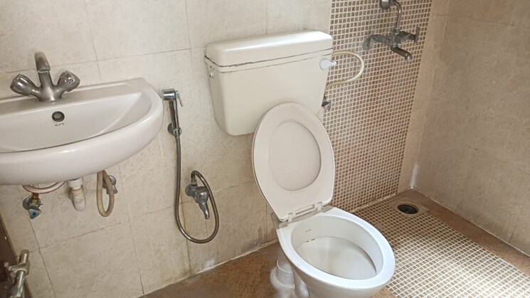 Bathroom, eisha-empire 2 Bedroom 875 Sq.Ft. Apartment In Hadapsar Pune 7798554