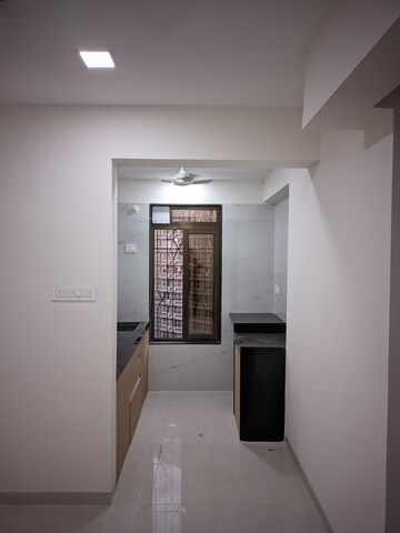 Room in 2 BHK Apartment at Adityaraj Breeze, Vikhroli East – for Rent