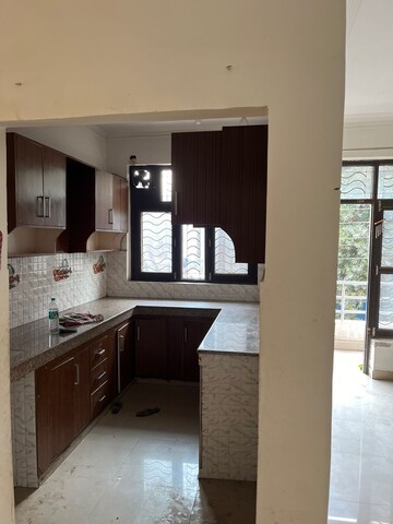 Kitchen in 3 BHK Apartment at Vipul Belmonte, Sector 53 – for Sale