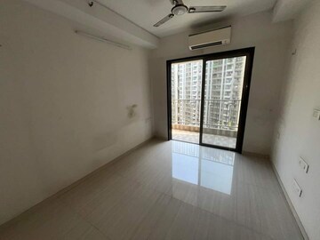 2 BHK Apartment For Rent in Regency Anantam, Dombivli East