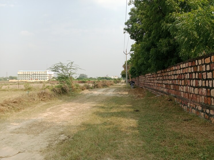 undefined, laramda  100 Sq.Yd. Plot In Laramda Agra 7798929