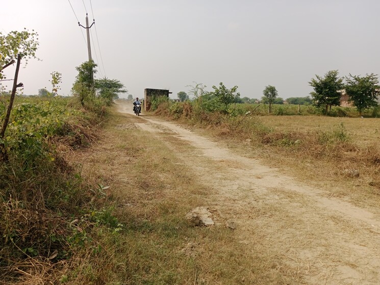 undefined, laramda  100 Sq.Yd. Plot In Laramda Agra 7798929
