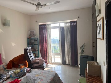 Room in 4 BHK Apartment at Bestech Park View City 1, Sector 48 – for Rent