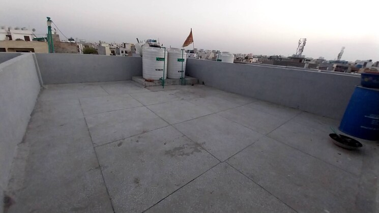 Terrace, dwarka mor 2 Bedroom 550 Sq.Ft. Builder Floor In Dwarka Mor Delhi 7798990