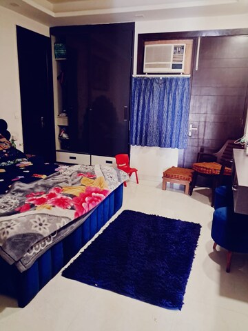 Bedroom in 3 BHK Builder Floor at Sector 57 – for Sale