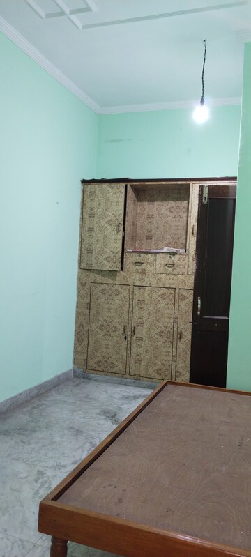 2.5 BHK Builder Floor For Rent in H Block Shastri Nagar Ghaziabad  7799326