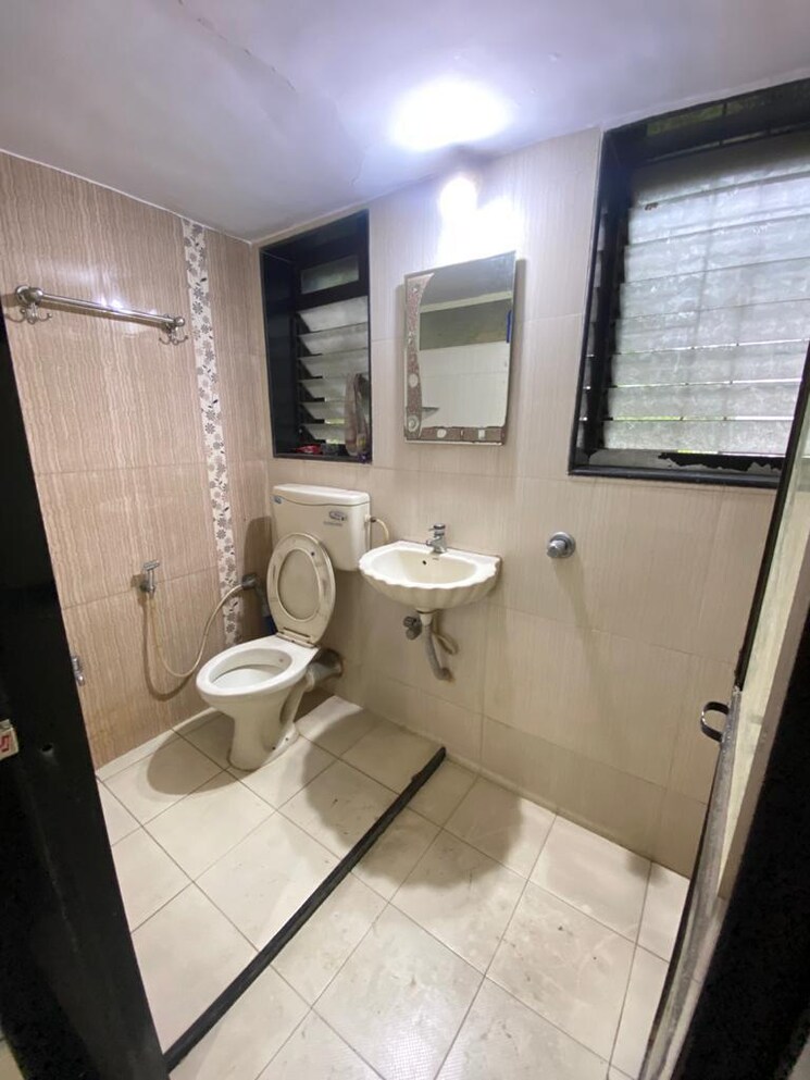 Bathroom, dhanlaxmi-residency 2 Bedroom 800 Sq.Ft. Apartment In Thane West Thane 7799404