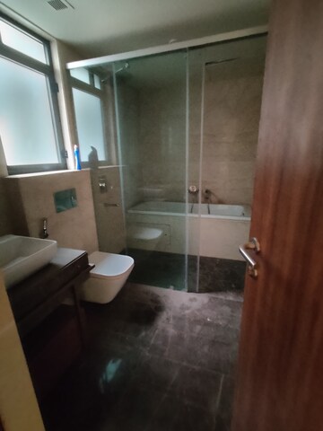 Furnished Amenities in 3 BHK Apartment at Lodha Sterling, Kolshet Road – for Sale