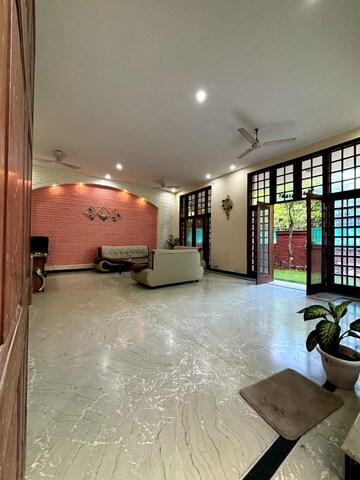 Bedroom in 6+ BHK Independent House at Urban Green, Sector 39 – for Sale