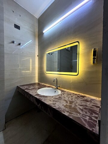 Bedroom in 6+ BHK Independent House at Vipul World Plots, Sector 48 – for Sale
