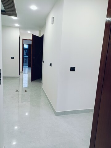 Room in 3 BHK Apartment at Omaxe City - Omaxe Heights, Sector 97 – for Sale