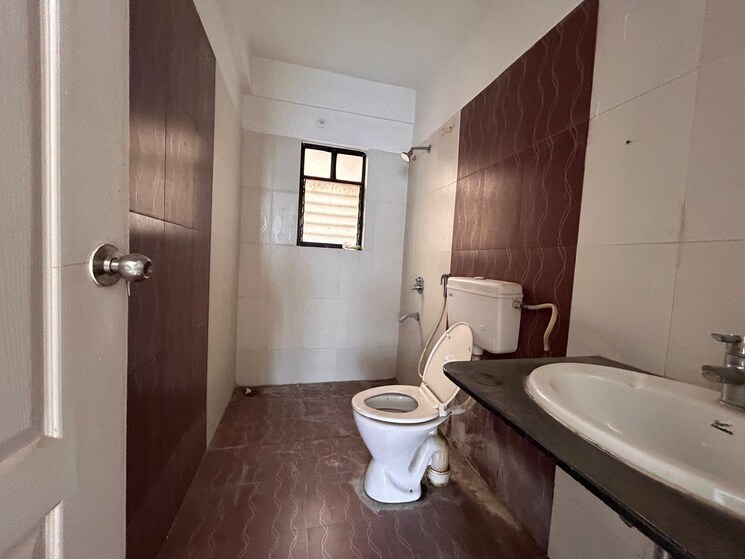 Bathroom, kolte-patil-margosa-heights 2 Bedroom 1050 Sq.Ft. Apartment In Mohammadwadi Pune 7799792