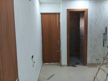 Building Lobby in 3 BHK Builder Floor at Puri Kohinoor, Sector 89 – for Sale