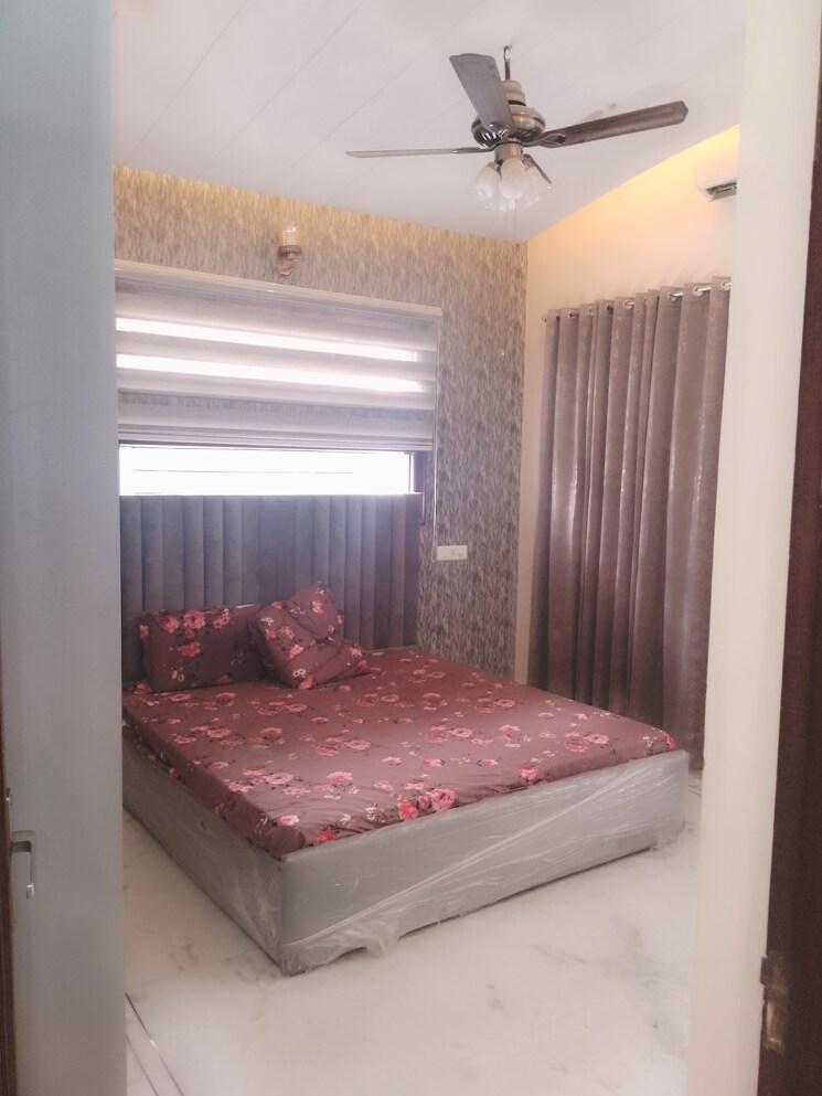 Bedroom, sector 125 4 Bedroom 200 Sq.Yd. Independent House In Sector 125 Mohali 7799856