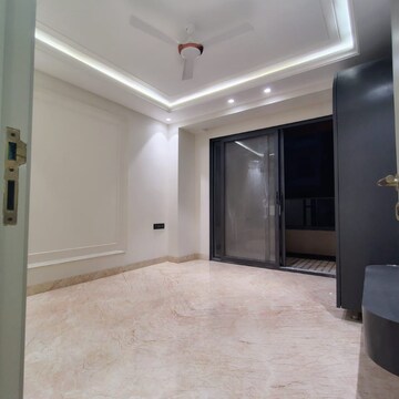 Room in 4 BHK Builder Floor at 4S Aradhya Extension, Sector 67 – for Rent