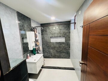 Furnished Amenities in 3.5 BHK Independent House at Jadhunath Enclave, Sector 29 – for Sale
