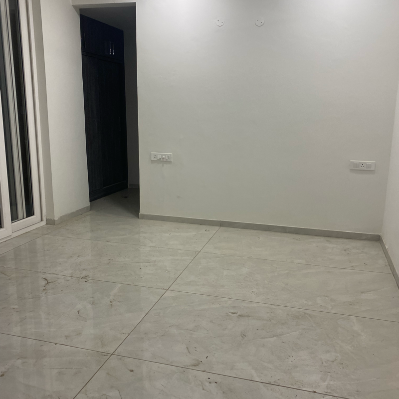 3 BHK + Extra Room Apartment For Sale in Roseate Homes