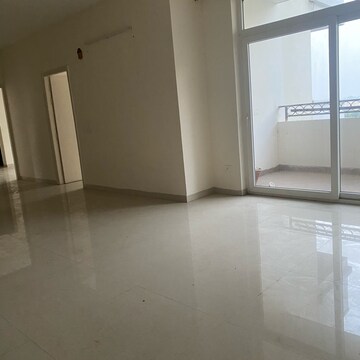 Room in 3 BHK Apartment at Roseate Homes, Ghazipur – for Sale