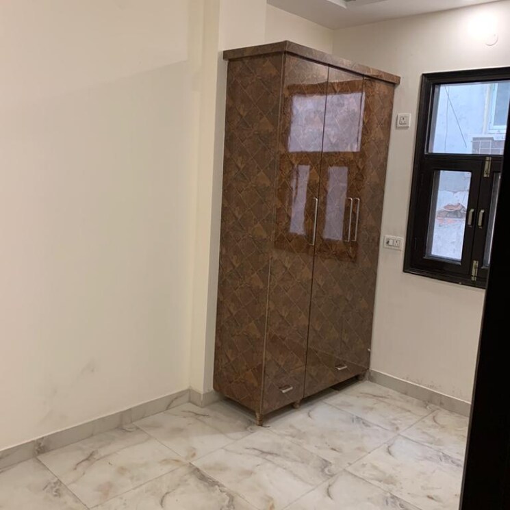Room, rohini sector 16 2 Bedroom 800 Sq.Ft. Builder Floor In Rohini Sector 16 Delhi 7799961