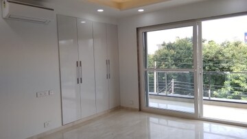 Room in 3 BHK Builder Floor at Sector 71 – for Sale
