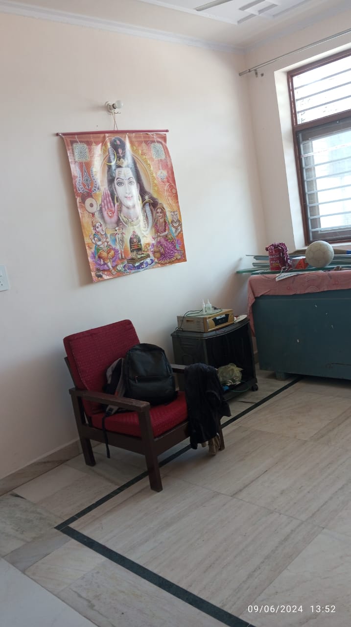 2.5 BHK + Servant Room,Extra Room Independent House For Sale in Shri Vinayaka Beta Plaza