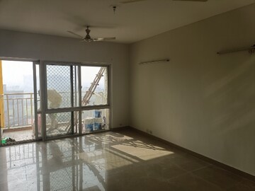 Room in 3.5 BHK Apartment at BPTP Parkland Sector 82, Sector 82 – for Sale