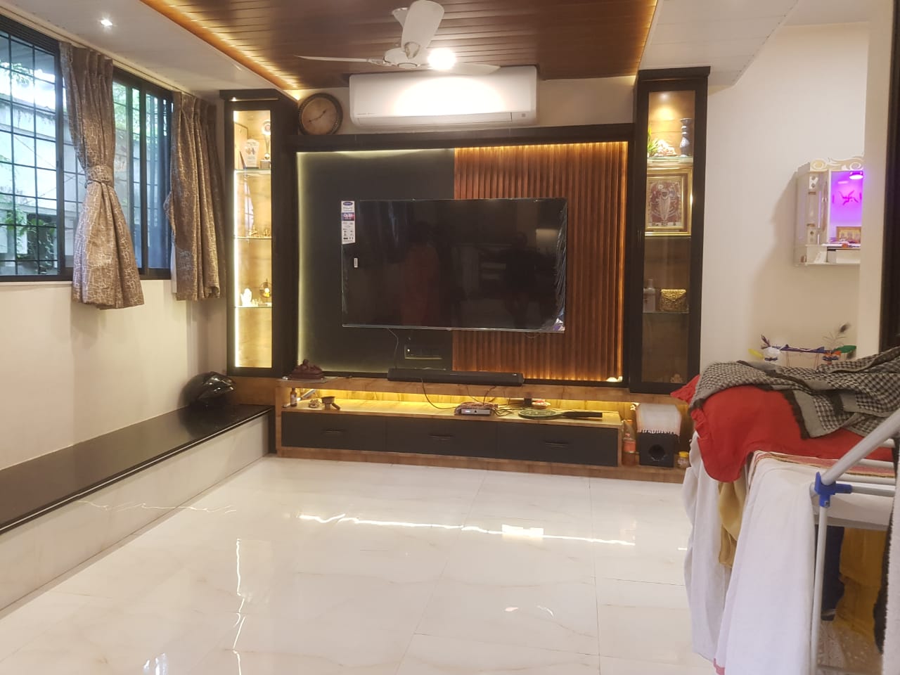 2.5 BHK + Extra Room Apartment For Sale in Kalpataru Srishti