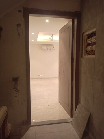 Bathroom in 3 BHK Builder Floor at Sector 71 – for Sale