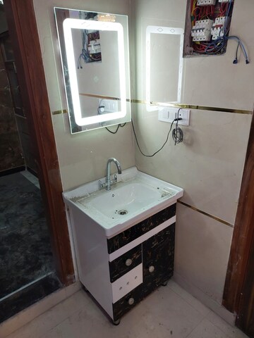 2 BHK Builder Floor For Resale in Dwarka Mor Delhi  7800589