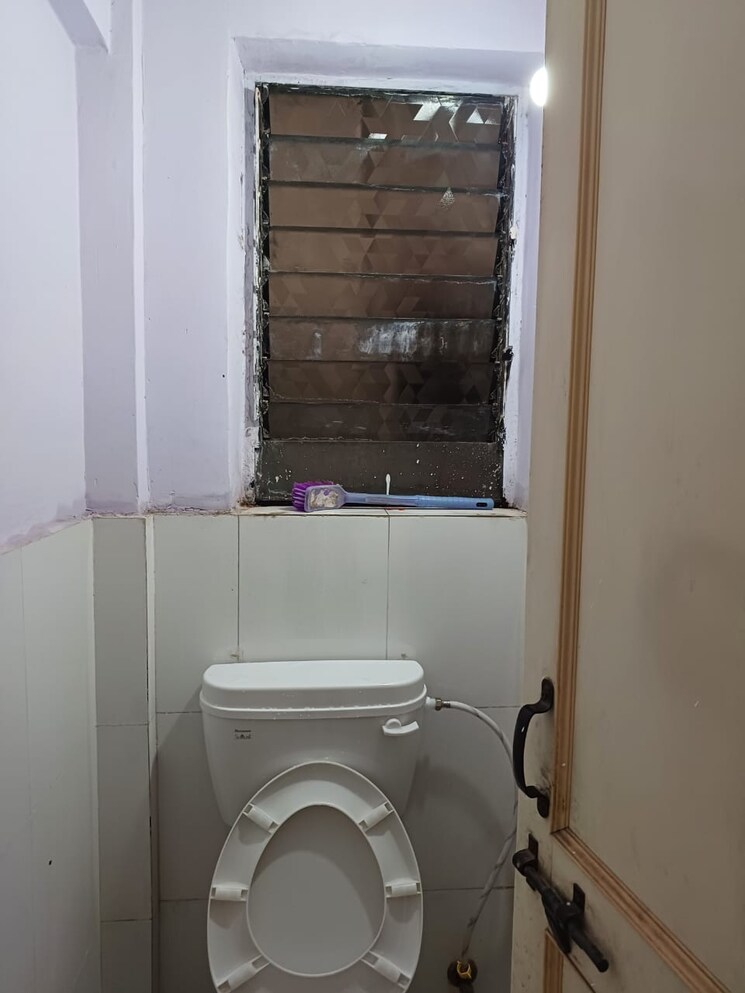 Bathroom, tulsi-homes-dhanori 1 Bedroom 550 Sq.Ft. Apartment In Dhanori Pune 7800618