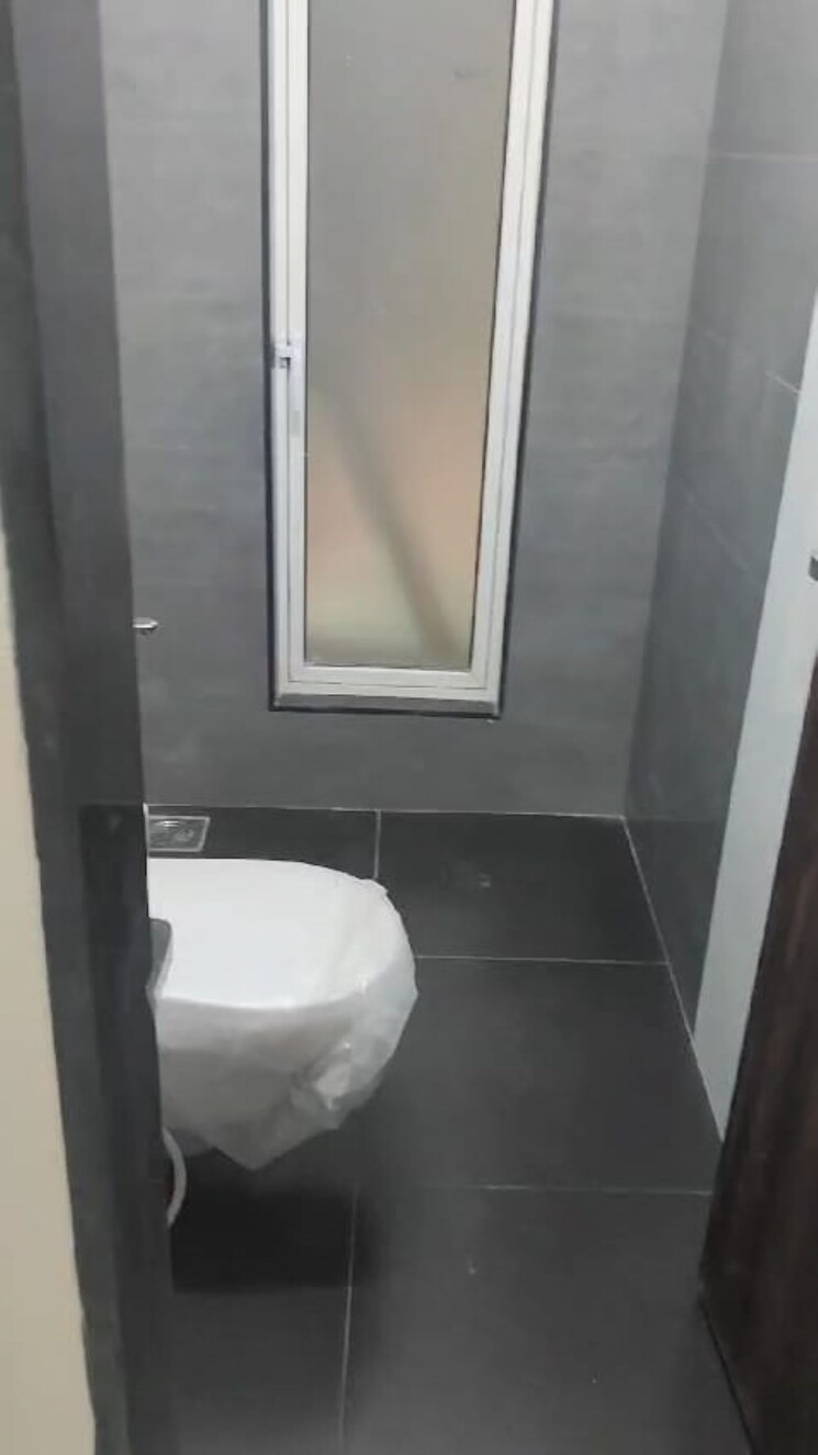 Bathroom, dem-cygnus 3 Bedroom 865 Sq.Ft. Apartment In Kandivali West Mumbai 7800459