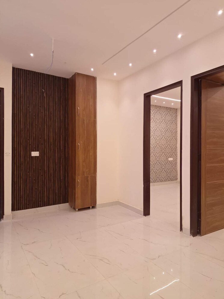Room, peer mucchalla 3 Bedroom 1300 Sq.Ft. Builder Floor In Peer Mucchalla Zirakpur 7800979