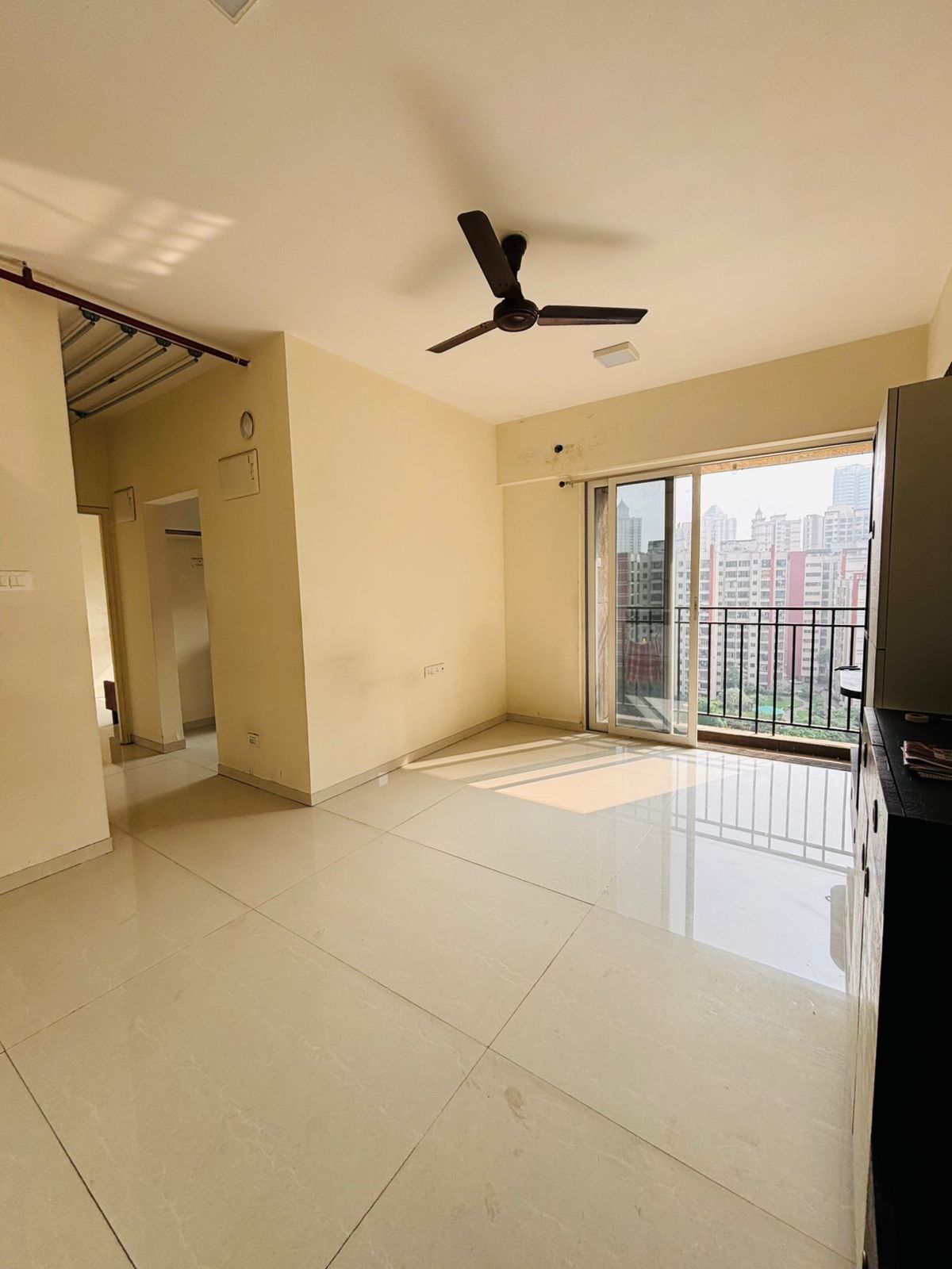 1 BHK Apartment For Rent in Kavesar Thane  7801088