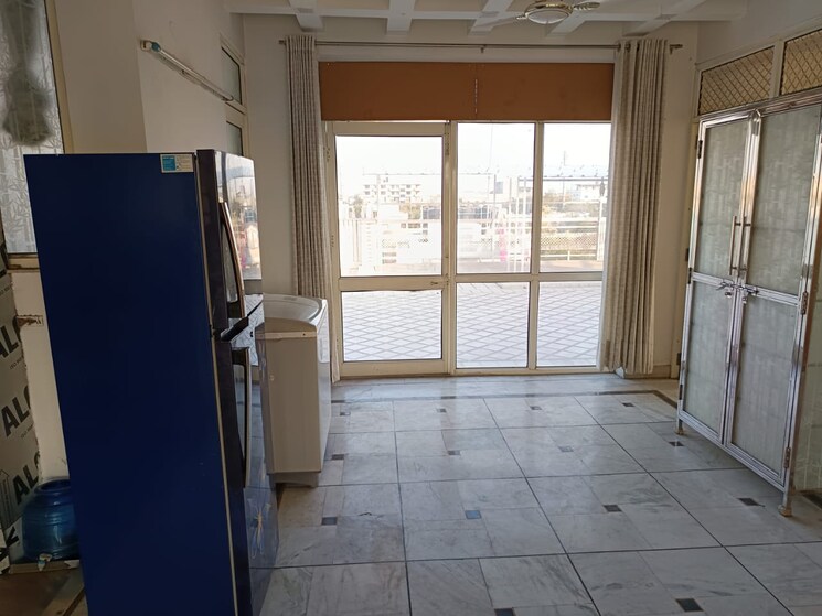 Room, sector 82 3 Bedroom 2300 Sq.Ft. Apartment In Sector 82 Noida 7801133