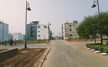 Plot For Sale in Wave City, Wave City