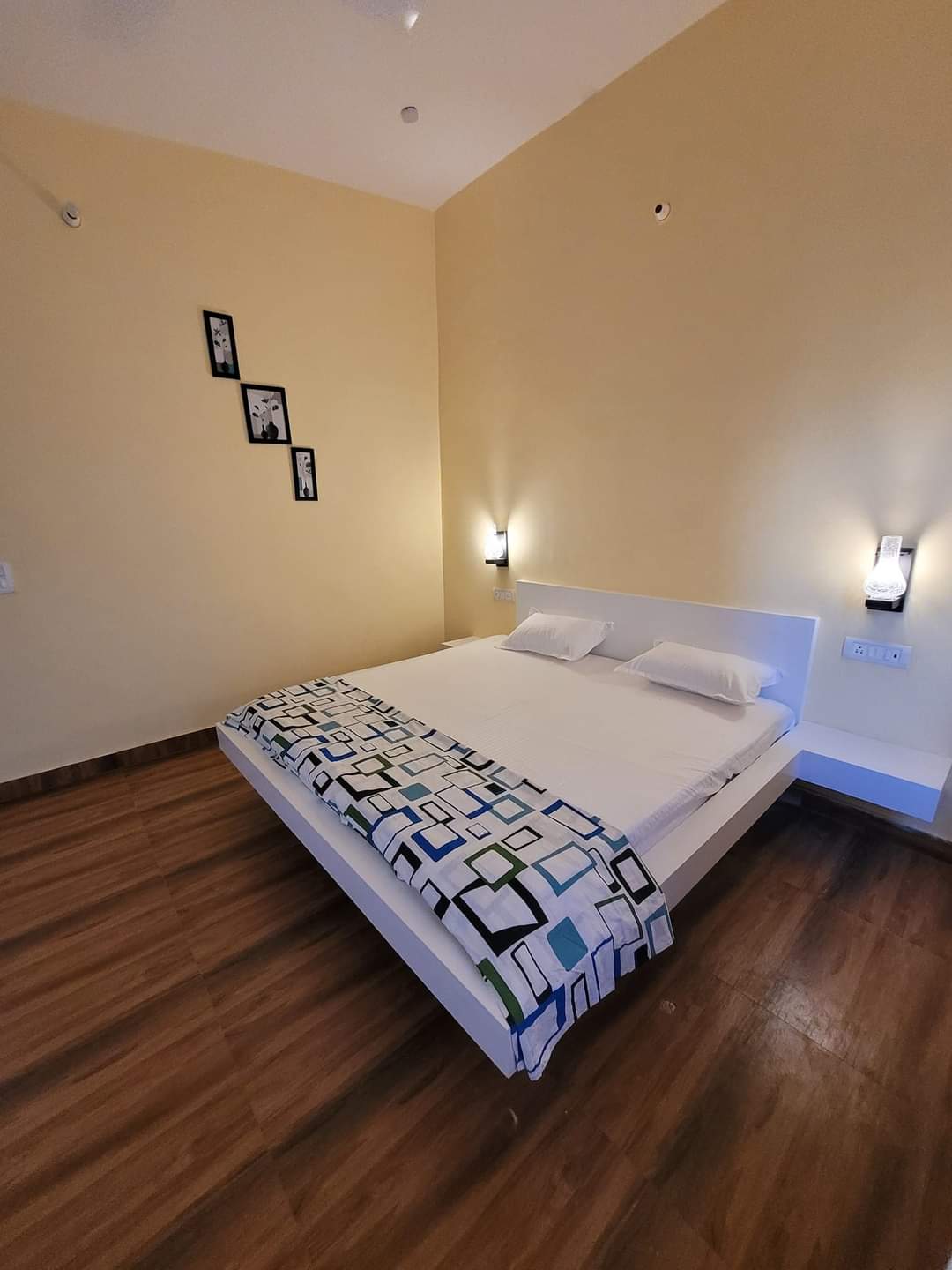 3 BHK + Pooja Room,Study Room Independent House For Sale in Ptr Makan 