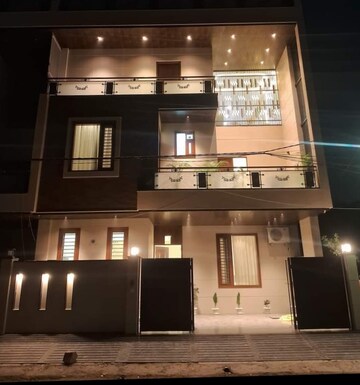5 BHK Independent House For Sale in Gandhi Path