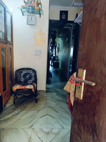 Gym in 2 BHK Builder Floor at Arjun Nagar – for Sale