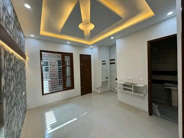 Room in 3 BHK Independent House at Sector 125 – for Sale