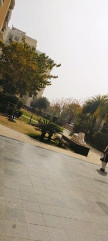 Parking in 3 BHK Apartment at Omaxe Residency, Gomti Nagar – for Sale