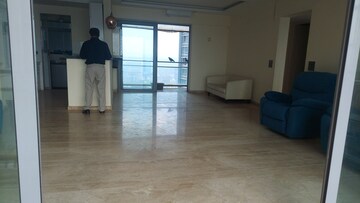 Room in 3.5 BHK Apartment at Imperial Heights Phase 2, Goregaon West – for Sale