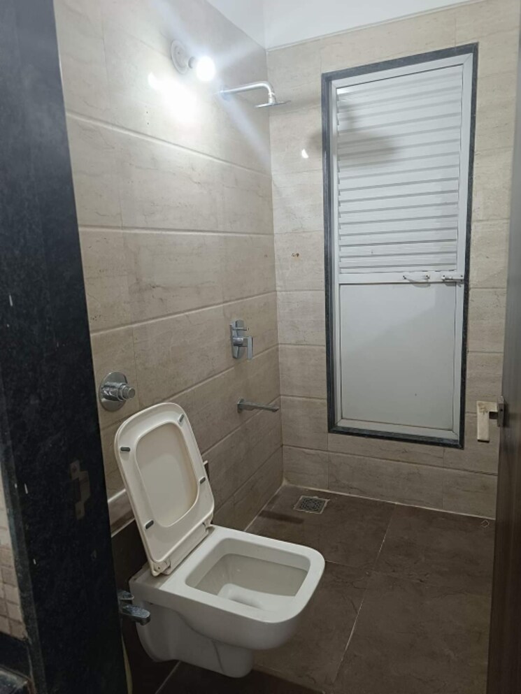 Bathroom, shree-nd-pearl 1 Bedroom 695 Sq.Ft. Apartment In Kamothe Sector 22 Navi Mumbai 7802474