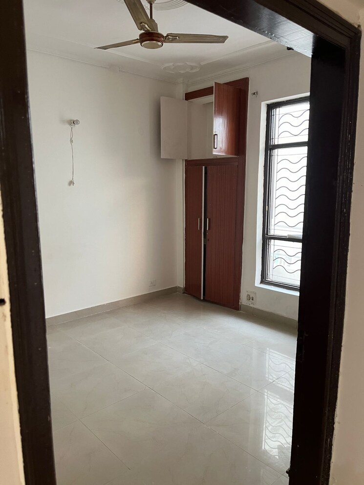 Room, sector 51 2 Bedroom 204 Sq.Yd. Builder Floor In Sector 51 Gurgaon 7802485